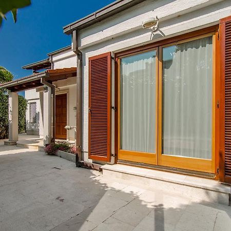 Apartmani Alice Нивице Екстериор снимка