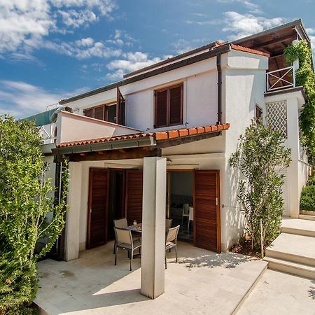 Apartmani Alice Нивице Екстериор снимка