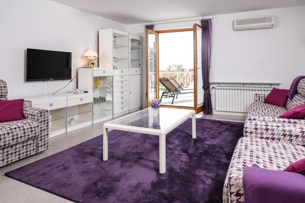 Apartmani Alice Нивице Екстериор снимка