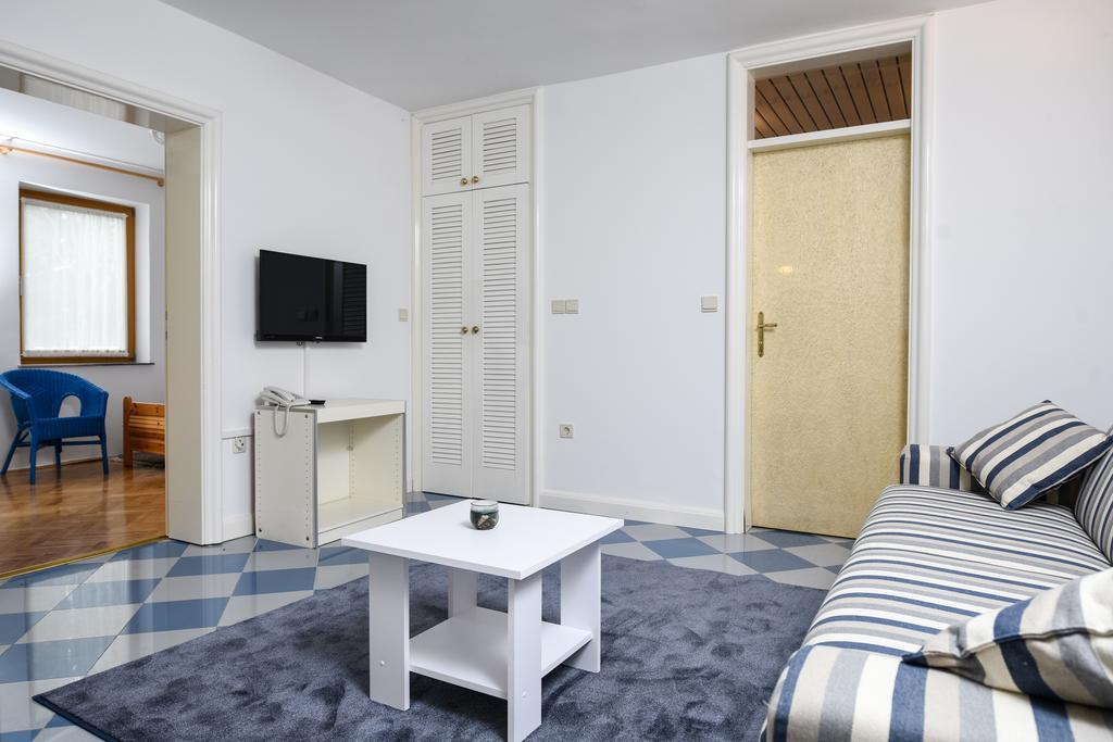 Apartmani Alice Нивице Екстериор снимка