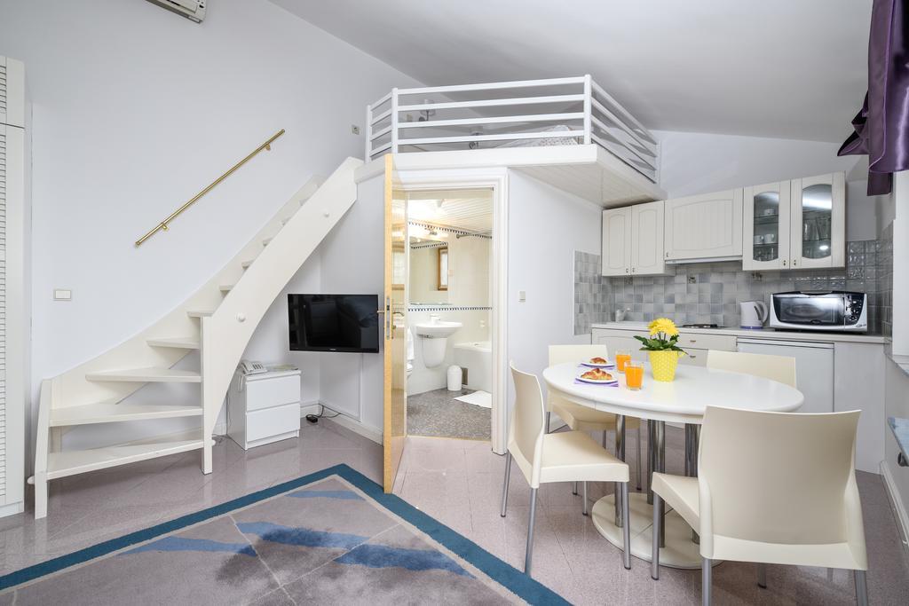Apartmani Alice Нивице Екстериор снимка