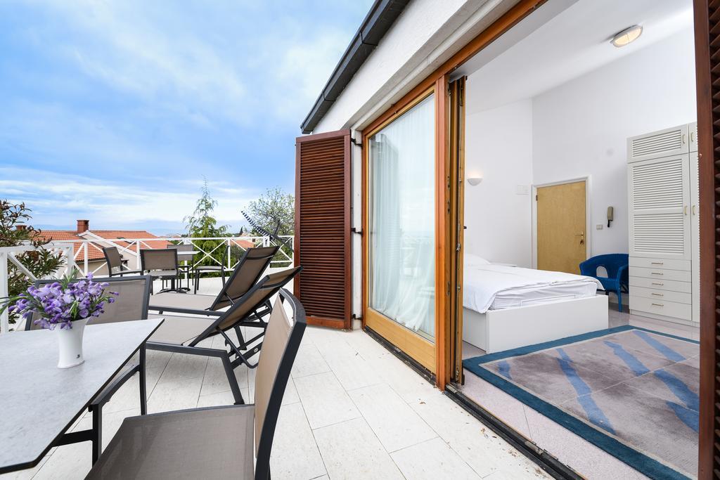 Apartmani Alice Нивице Екстериор снимка